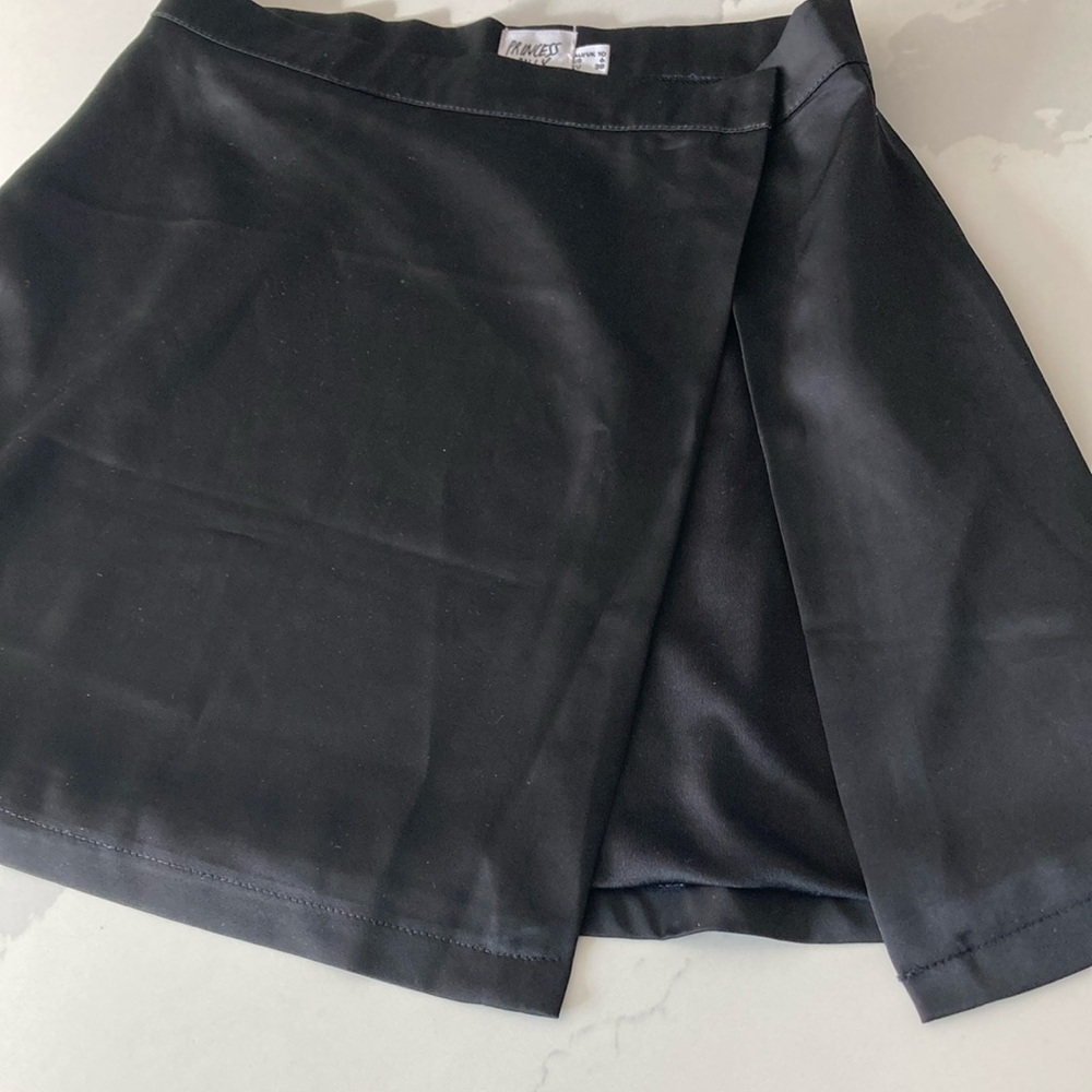 PP black deep slit silk mini skirt - Picture 3 of 6